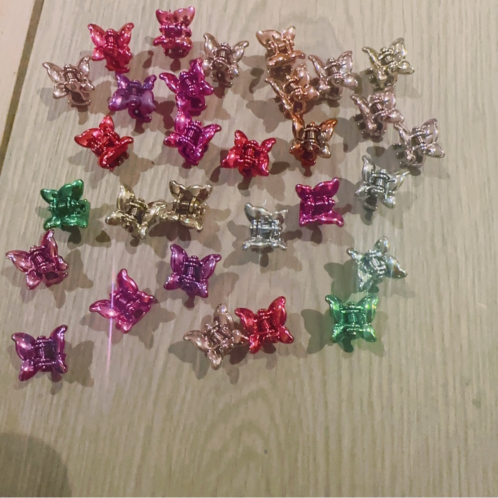 A Group of 30 of Metallic Colourful Butterfly Hair Clips